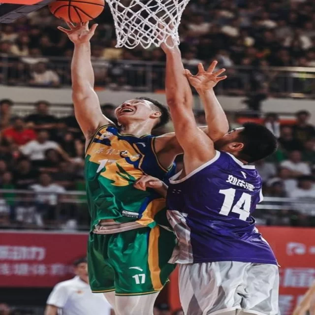 足球杯赛焦点对决：从阵容视角解读第98组对抗